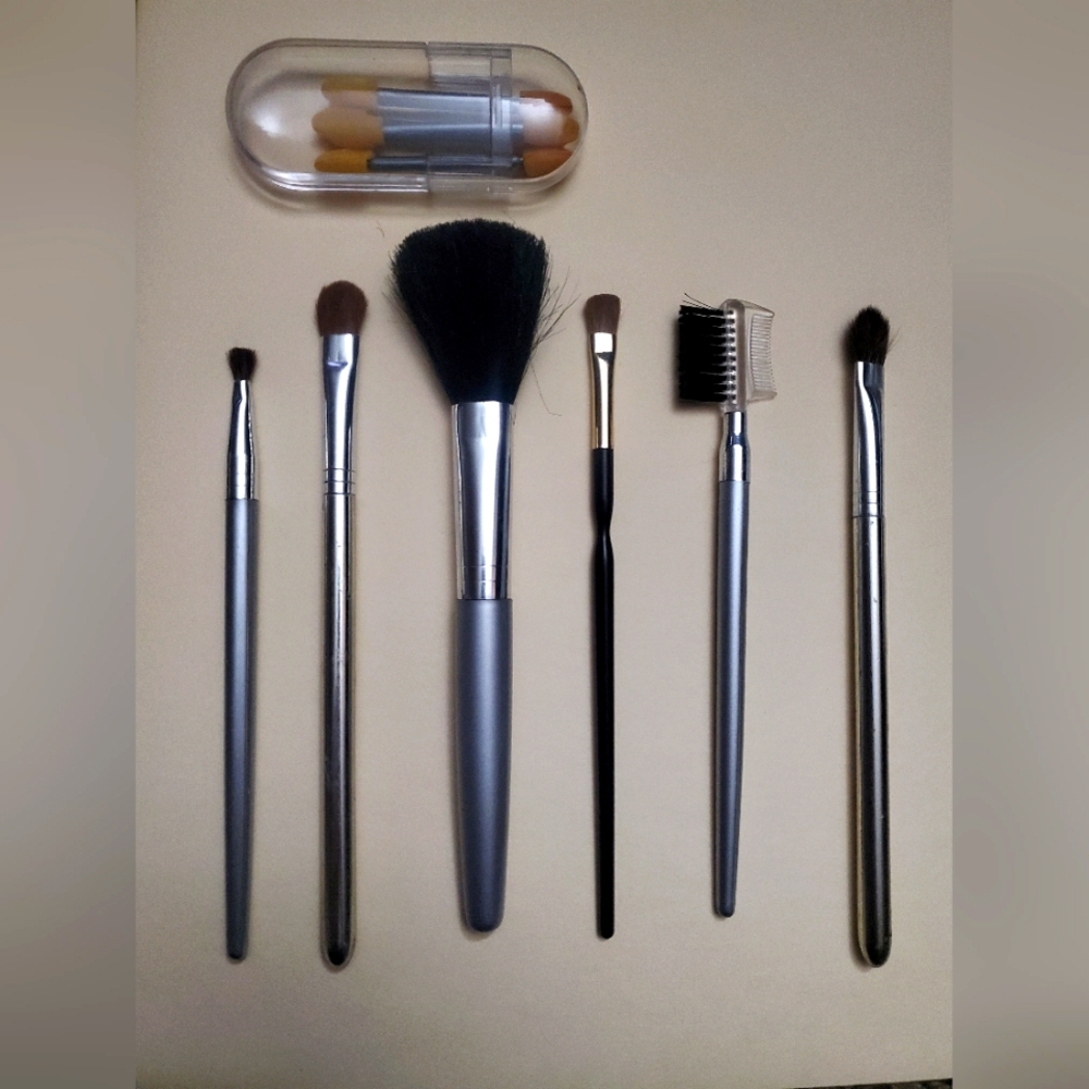 Makeup brush set